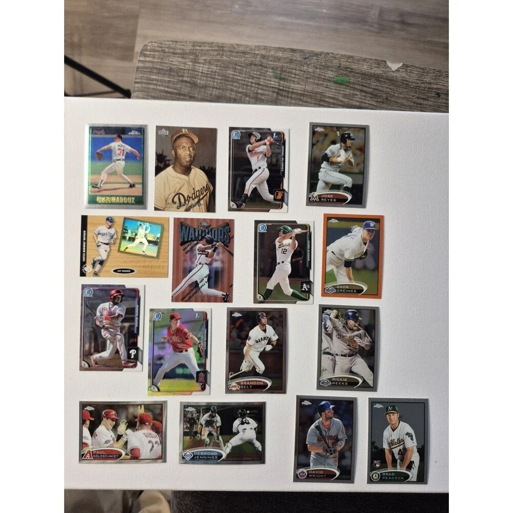 Lot of 16-18 Modern Baseball Cards - Maddux, Jackie Robinson, Goldschmidt,...
